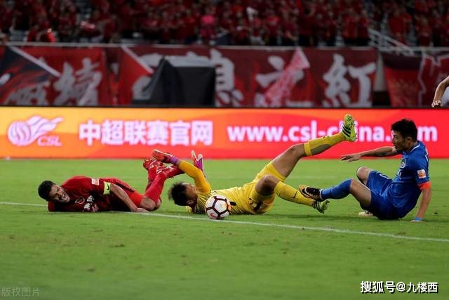 前阿森纳球员佩蒂特：俱乐部和球迷的亲密关系正在消失